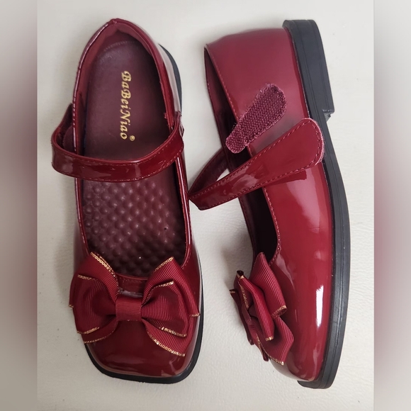 Kids Red Bow Shoes - Picture 2 of 5